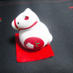 【レビュー】100均 ダイソー【置物 牛 座り】来年の干支の午年の置物、馬です。かわいいです(*´ω`*)